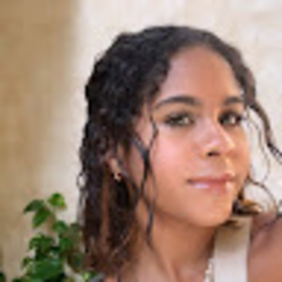 Meet your Posher, Aileen - Picture 1 of 1